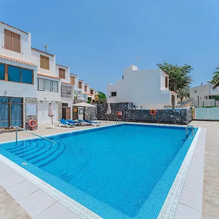 아파트 Cozy Townhouse With A Garden 플라야데라스아메리카스