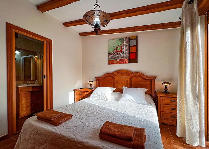Cozy Townhouse With A Garden Playa de las Americas (Tenerife)