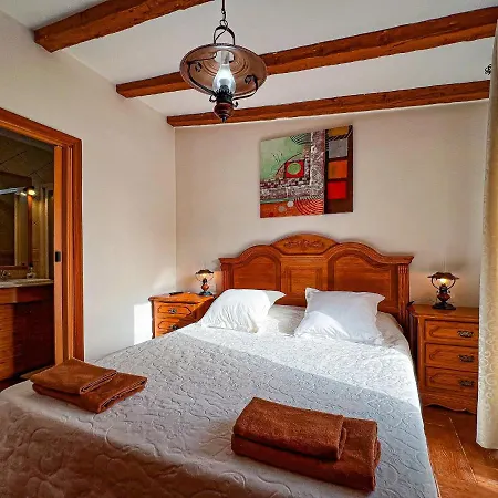 Cozy Townhouse With A Garden Playa de las Americas (Tenerife)