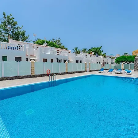 Apartman Cozy Townhouse With A Garden Playa de las Américas