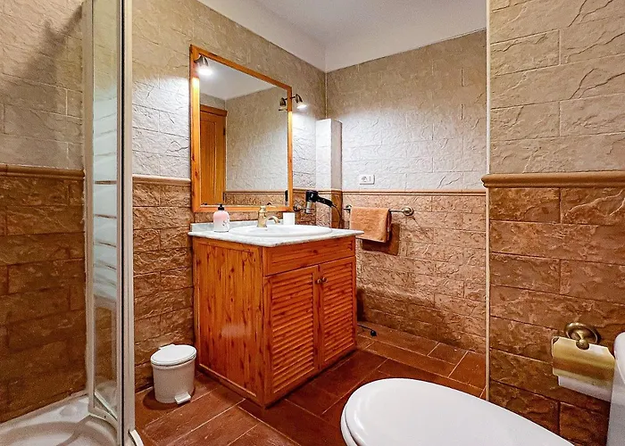 Daire Cozy Townhouse With A Garden