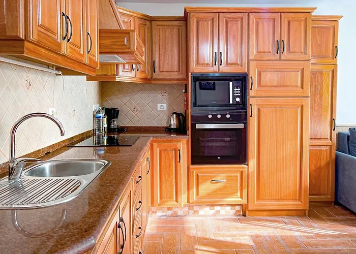 Cozy Townhouse With A Garden Apartman