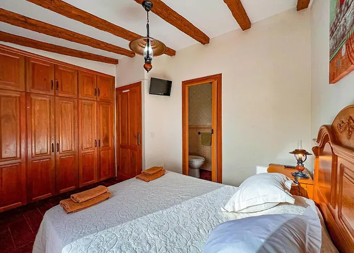 Apartman Cozy Townhouse With A Garden *