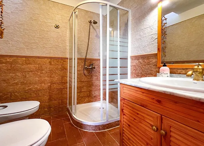 Cozy Townhouse With A Garden Apartman