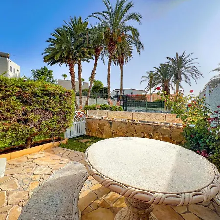 Cozy Townhouse With A Garden * بلايا ذي لاس أميريكاس