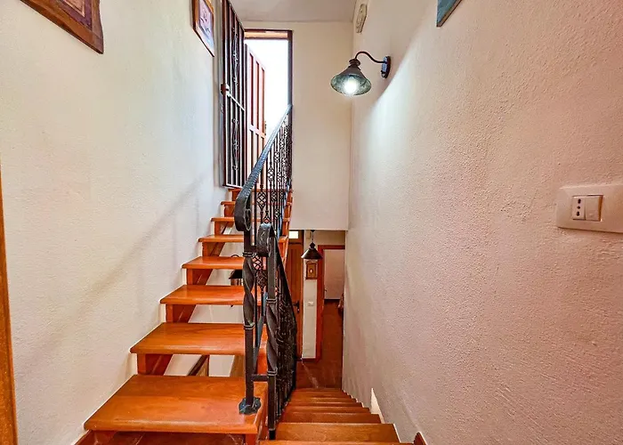 Cozy Townhouse With A Garden 公寓 *